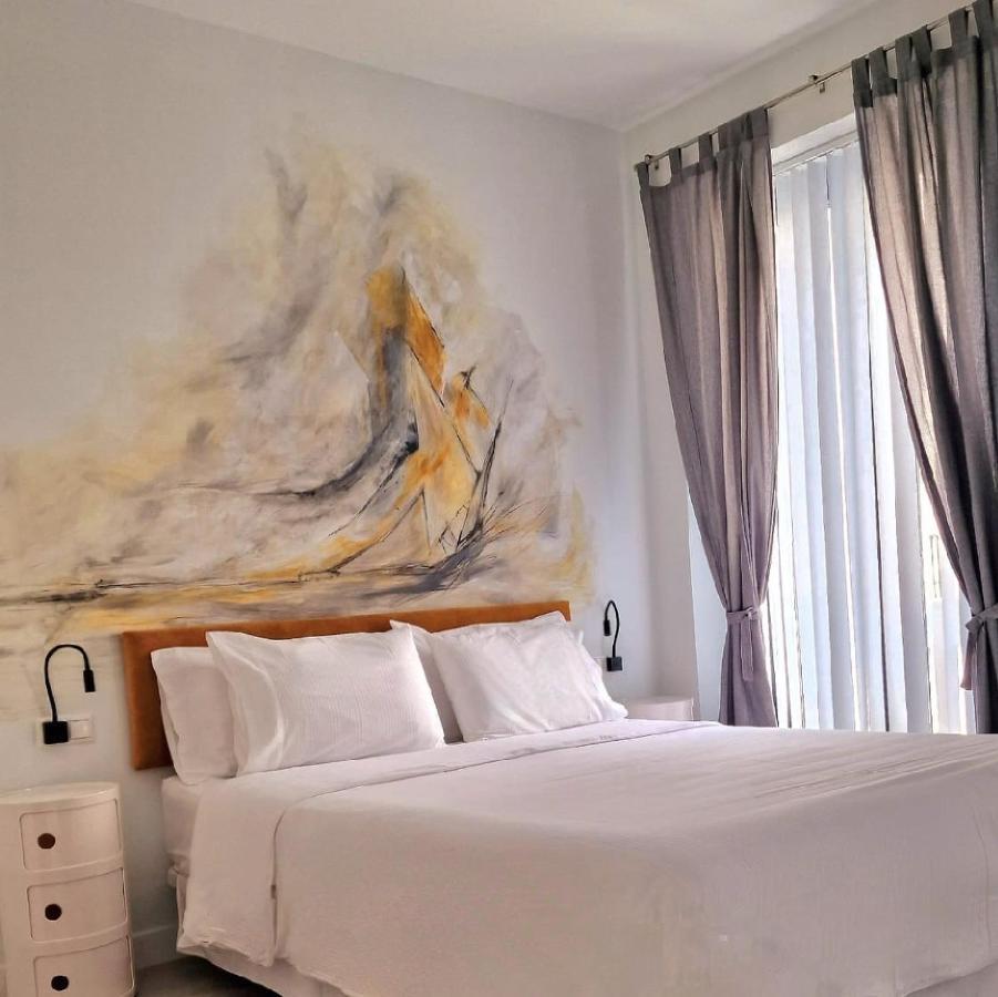 Double Room with Balcony (2 Adults + 1 Child),1593929431:JPEG